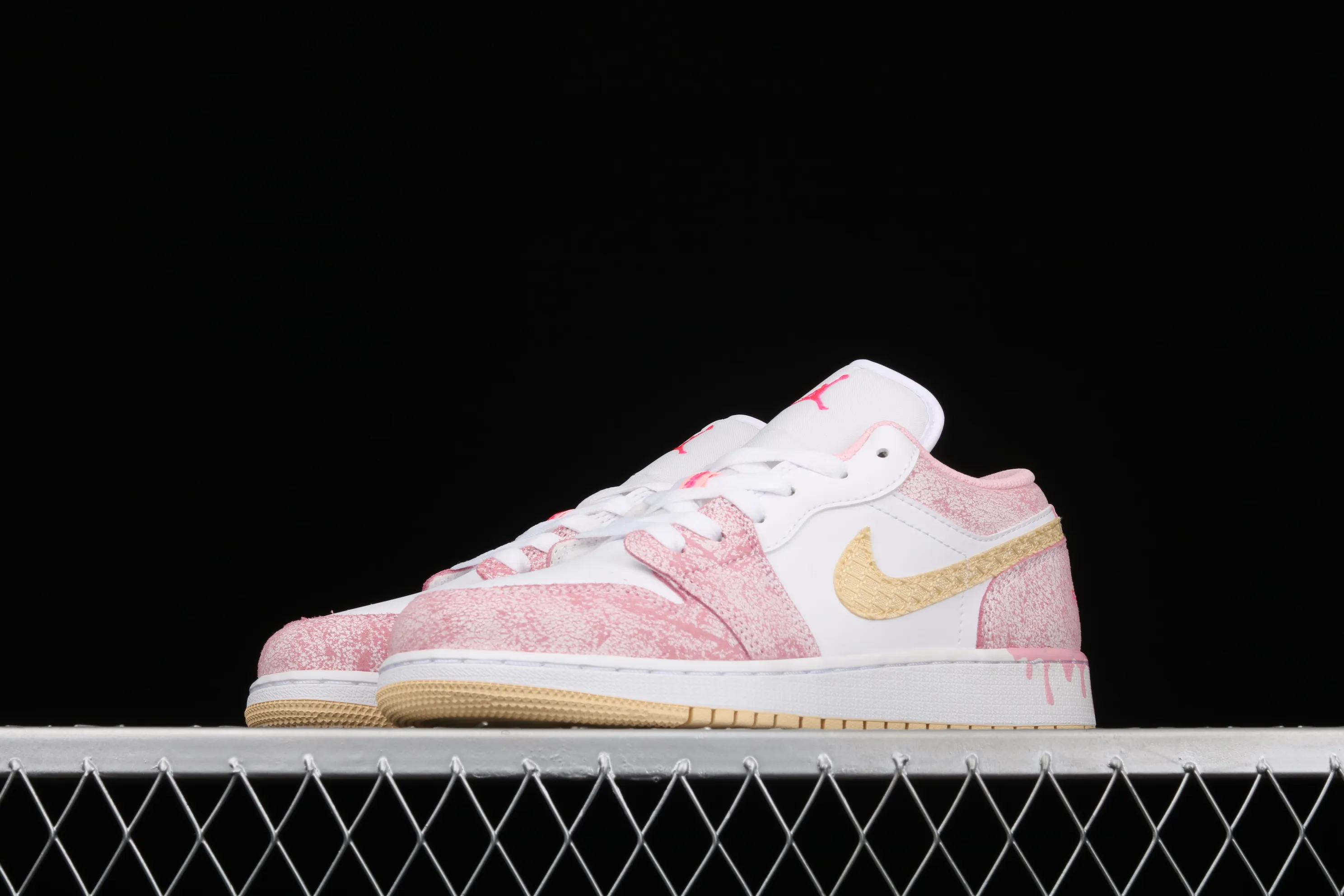 All categories Air Jordan Jordan series basketball shoes Air Jordan 1 Low Air Jordan 1 Low GS AJ1 Joe 1 low-top ice cream low-top basketball shoes CW7104-601